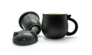 Lucky Cat Mug w/Strainer & Lid - Black