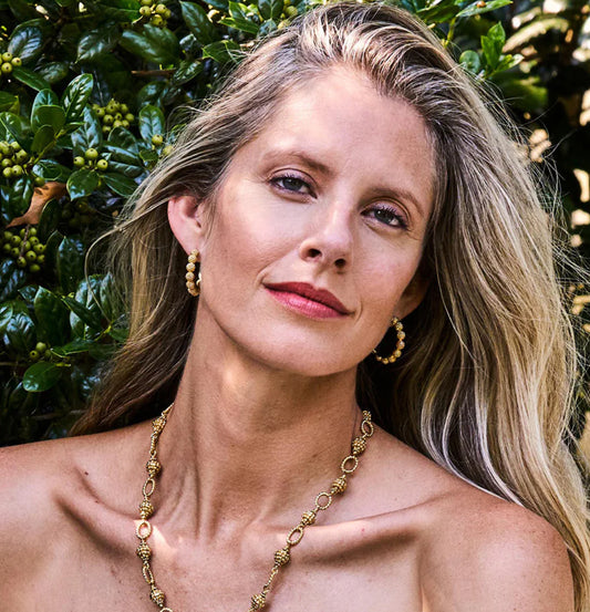 Berry Icon Small Hoop Earrings- Gold