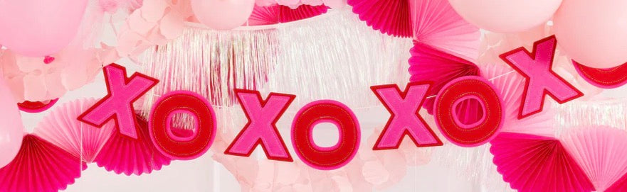 FELT XO BANNER